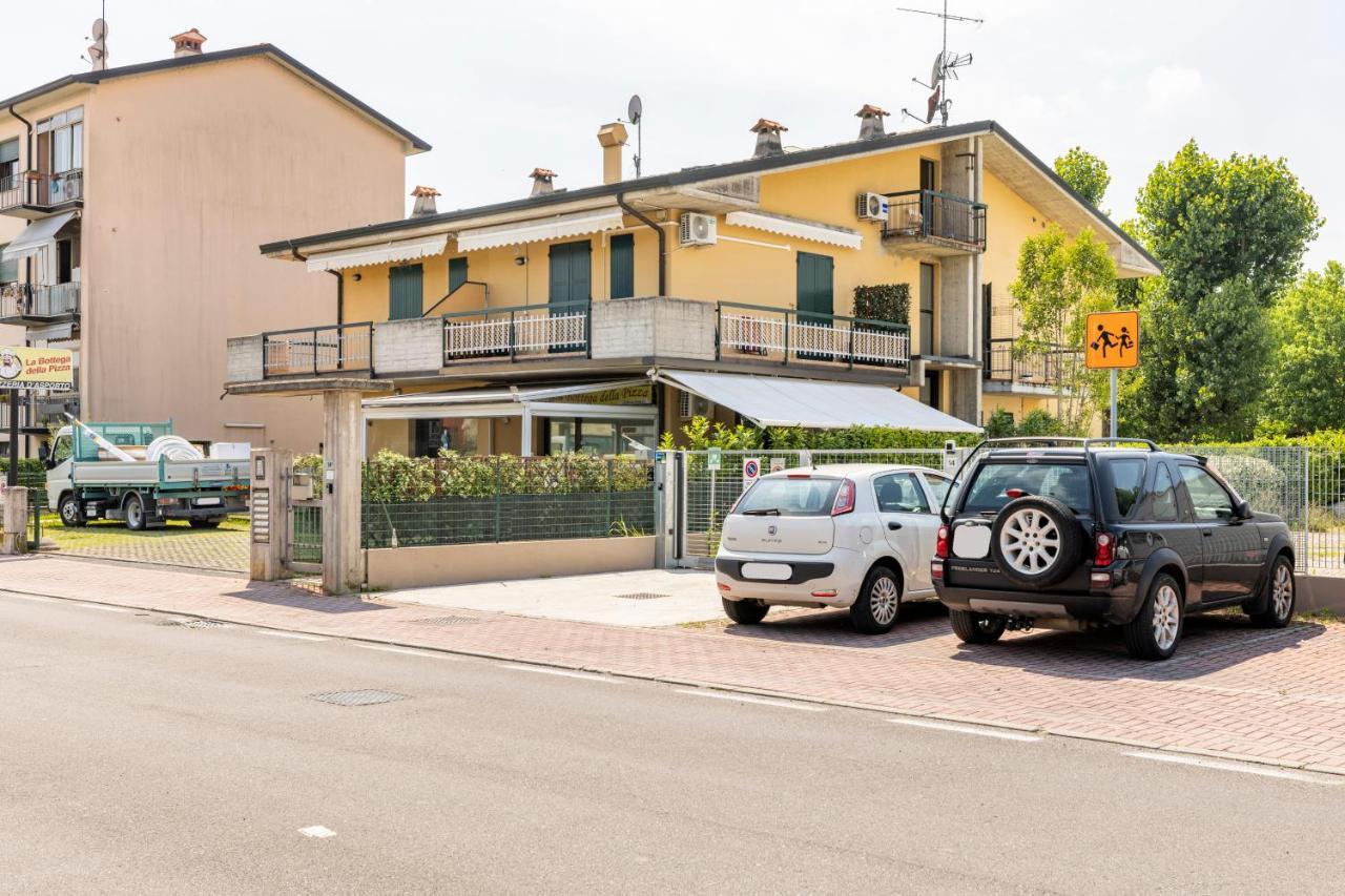 Trendy Aparment With Garage Right By The Lake Sirmione Buitenkant foto